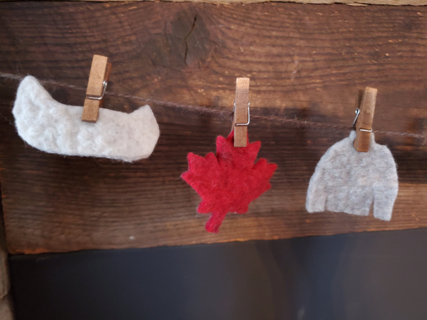 White Felted Canoe Garland Set