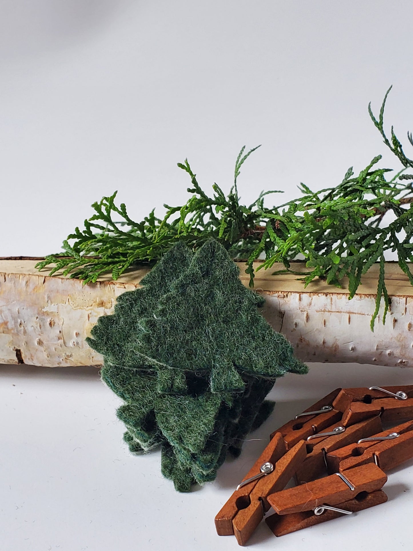 Maple Leaf & Pine Tree Felt Garland