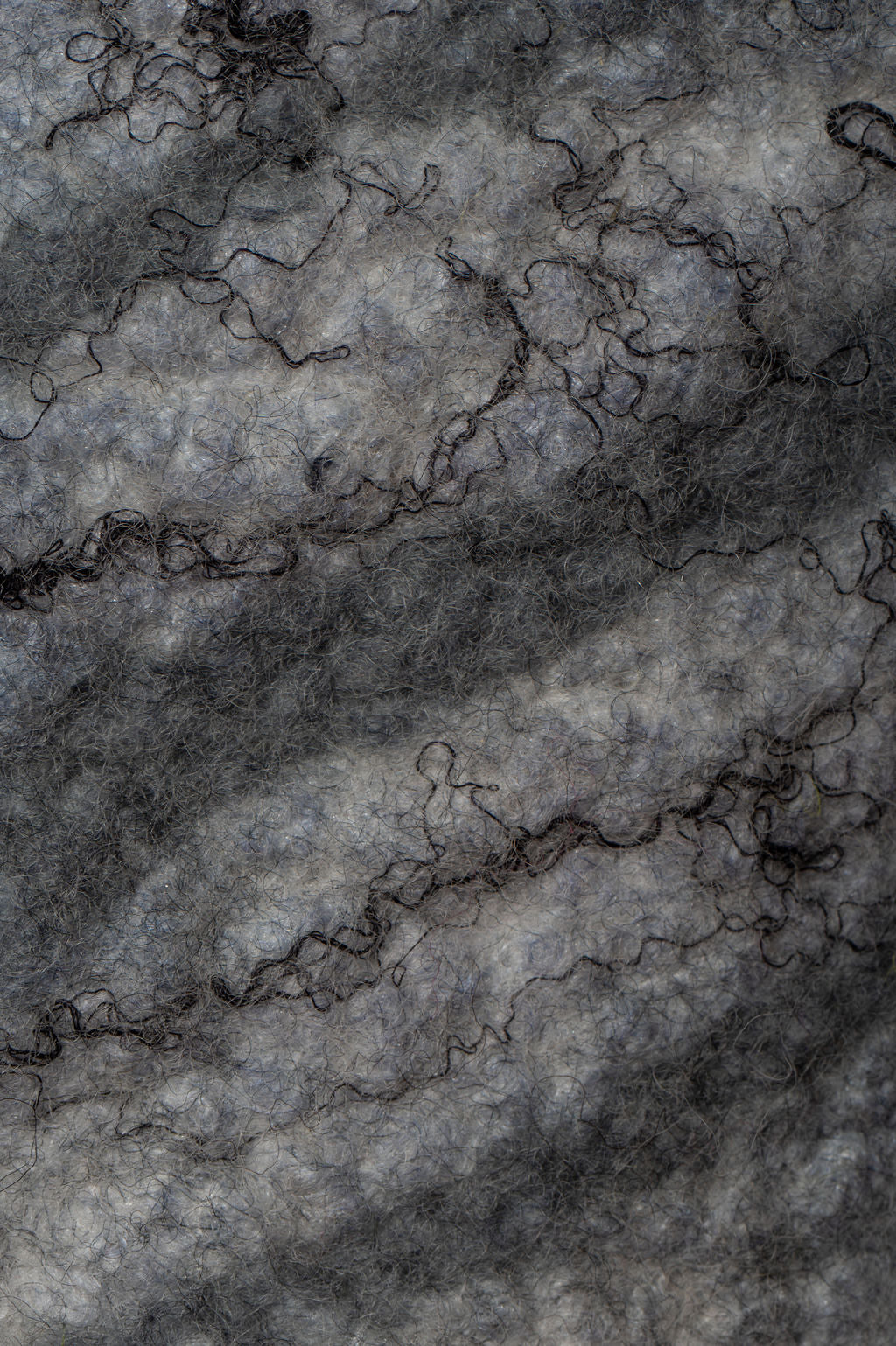 Quiet Growth Along the Granite Folds