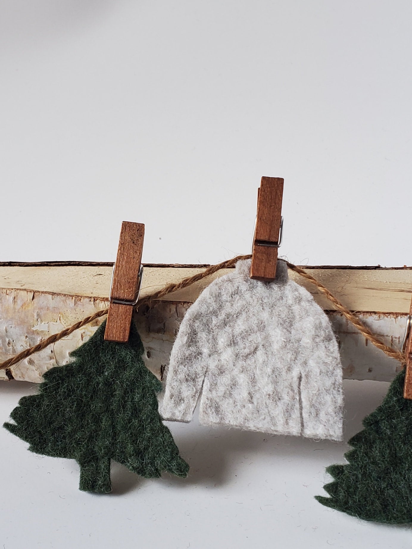 Green Felted Pine Tree Garland Set