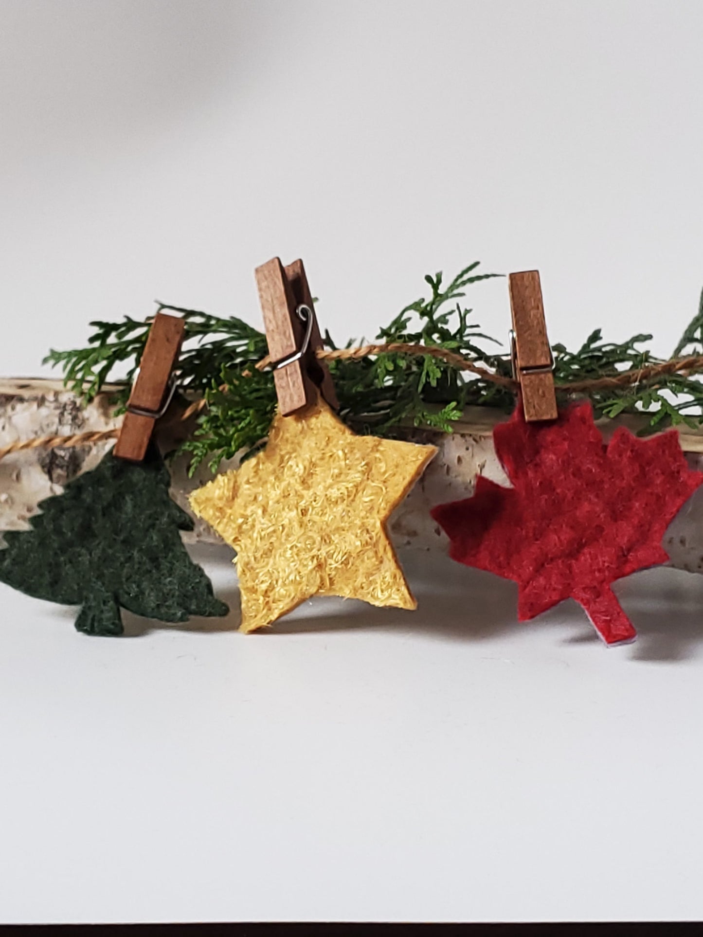 Green Felted Pine Tree Garland Set