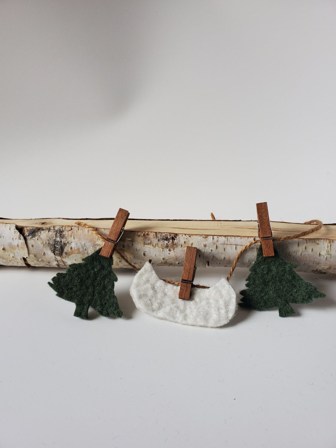 Green Felted Pine Tree Garland Set