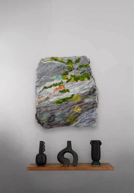 Quiet Growth Along the Granite Folds